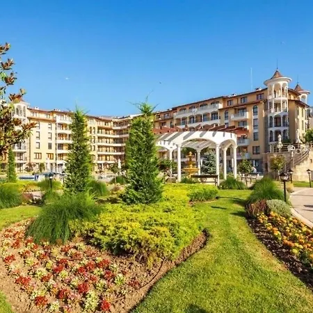 Royal Sun Complex Lejlighed *