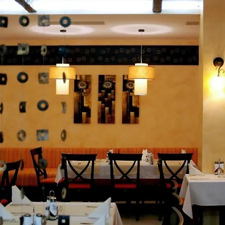 Royal Sun Complex Apartment *