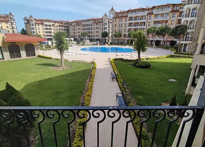 Royal Sun Complex Slantschew brjag